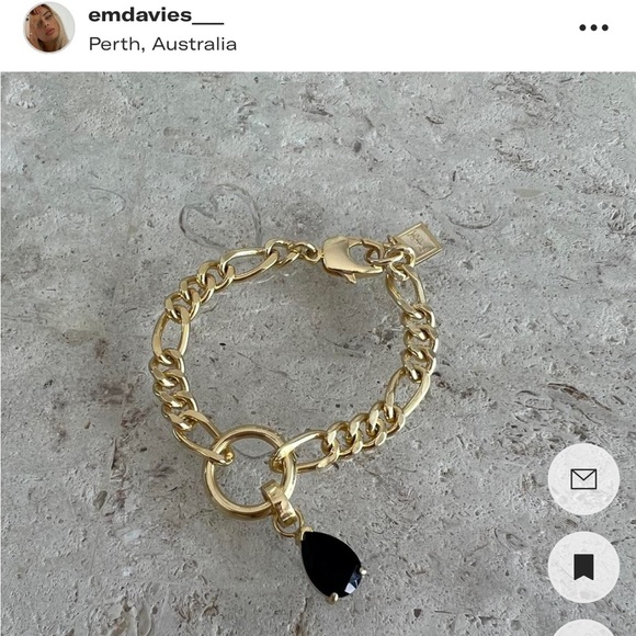 HOST PICK⭐️F&H Studios Gold Plated Chain Bracelet, Onyx Gem🖤from Em Davies 💕 - Picture 3 of 5